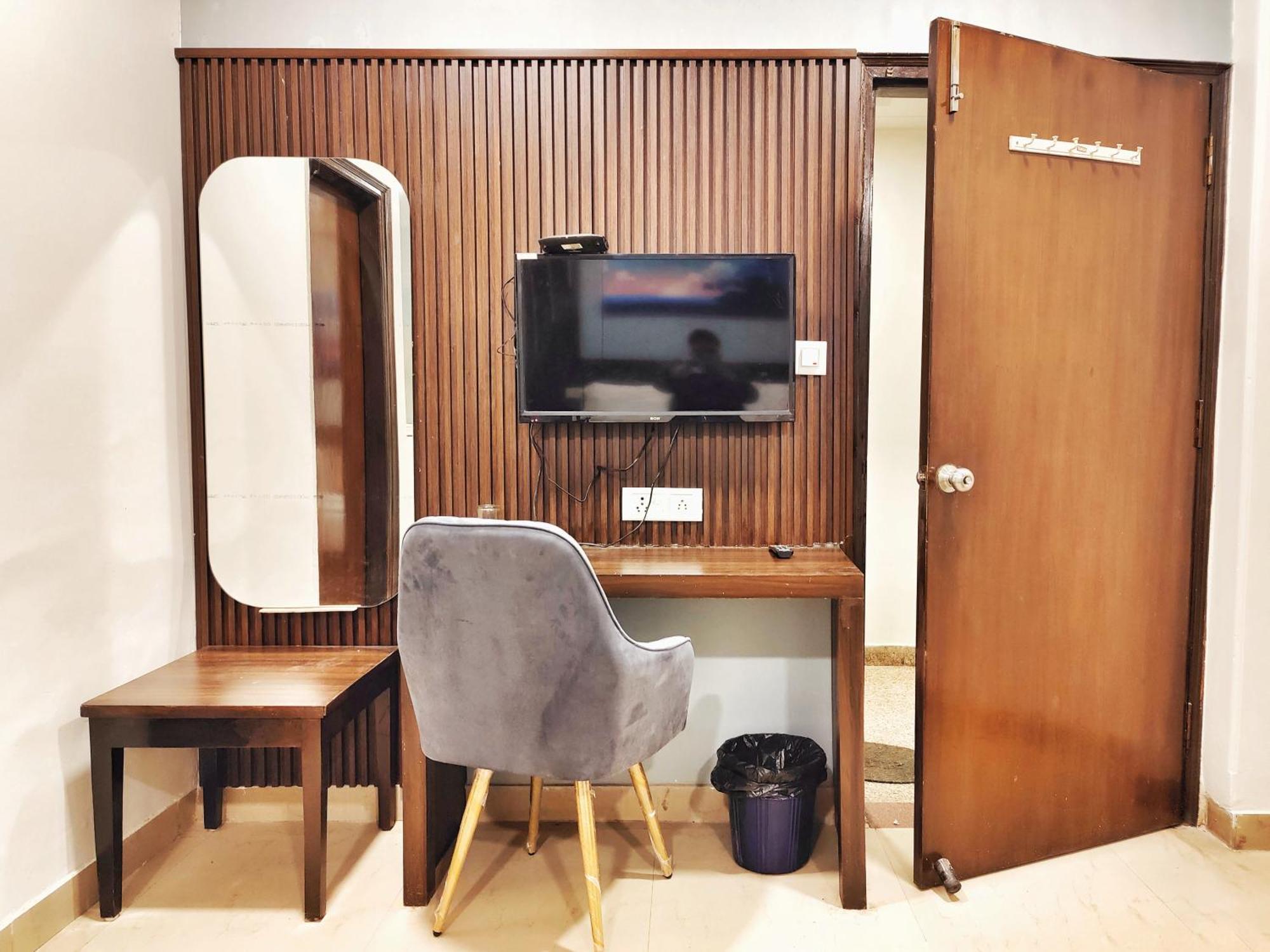 ניו דלהי Airport Hotel The Terminal מראה חיצוני תמונה